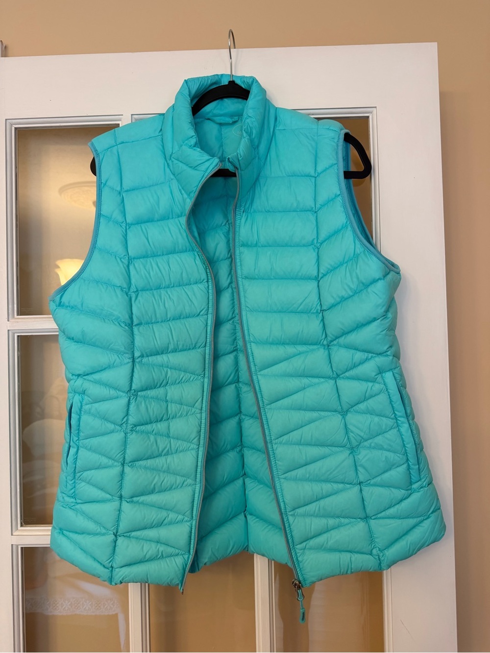Tangerine Lightweight Quilted Vest in Aqua Blue